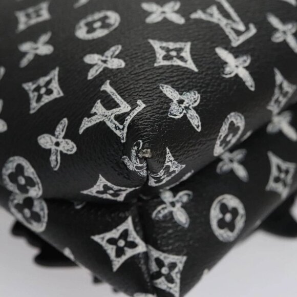 LOUIS VUITTON Catgram Cat Pochette Shoulder Bag Black M52935 LV Auth 101677SA - Picture 4 of 16